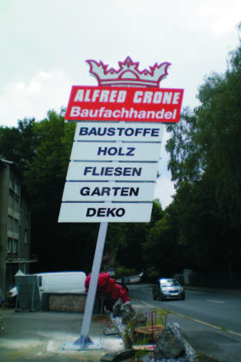 Montage einer Pylone