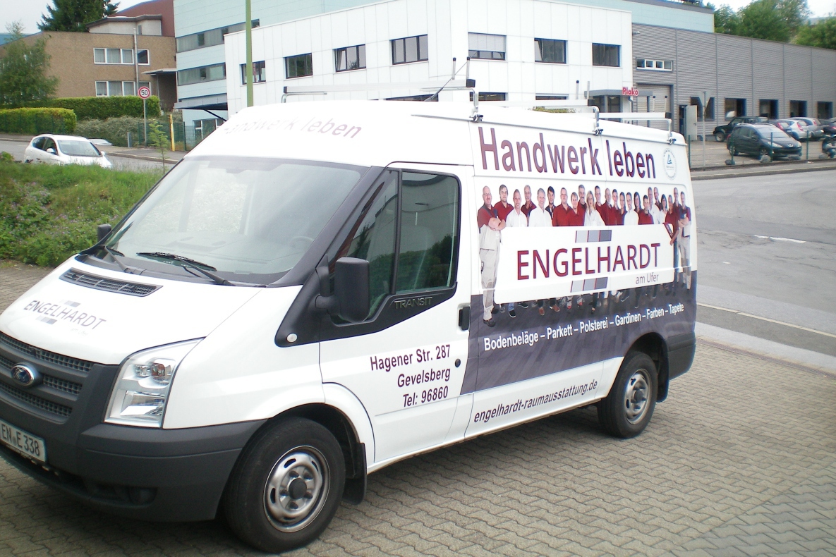 Fahrzeugwerbung als Teil-Vollverklebung