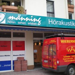 Lichttransparent aus Alu mit innenliegender LED-Beleuchtung